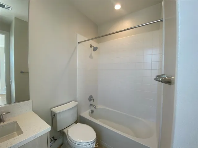 190 Hill, Lake Forest, California 92630