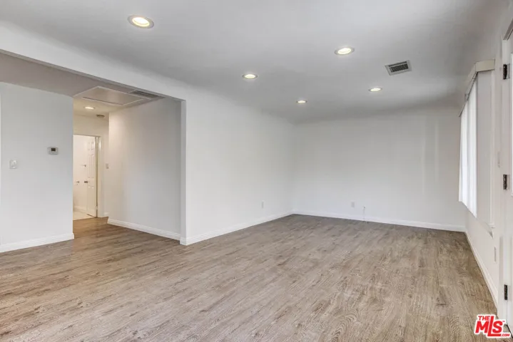 Front house Livingroom