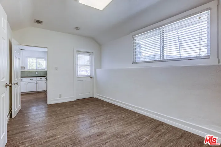 Front house Den