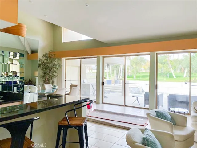 Wet Bar open to dining area