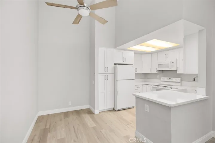 19 Roble 28, Rancho Santa Margarita, California 92688