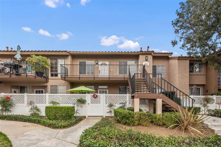 19 Roble 28, Rancho Santa Margarita, California 92688
