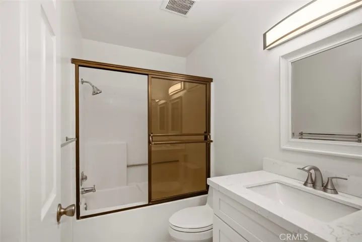 19 Roble 28, Rancho Santa Margarita, California 92688
