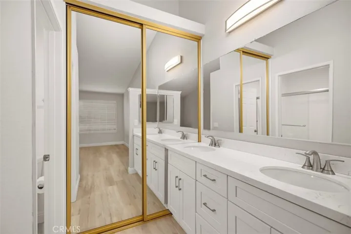 19 Roble 28, Rancho Santa Margarita, California 92688