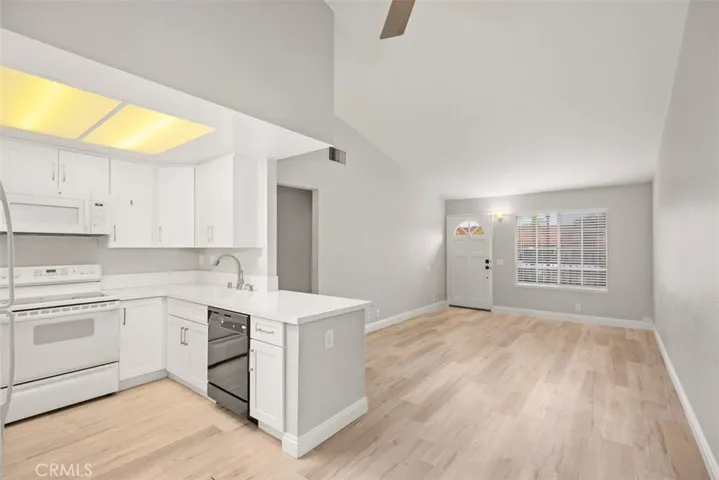 19 Roble 28, Rancho Santa Margarita, California 92688