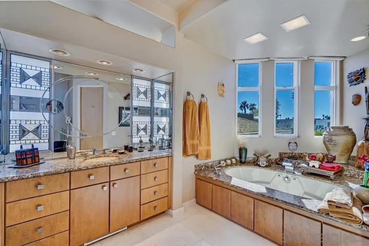 13 Green Turtle Road, Coronado, California 92118