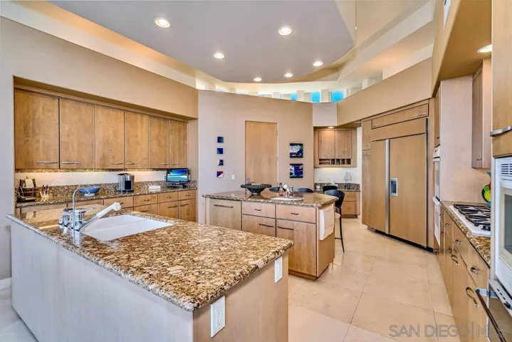 13 Green Turtle Road, Coronado, California 92118