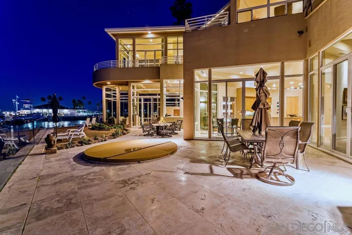 13 Green Turtle Road, Coronado, California 92118