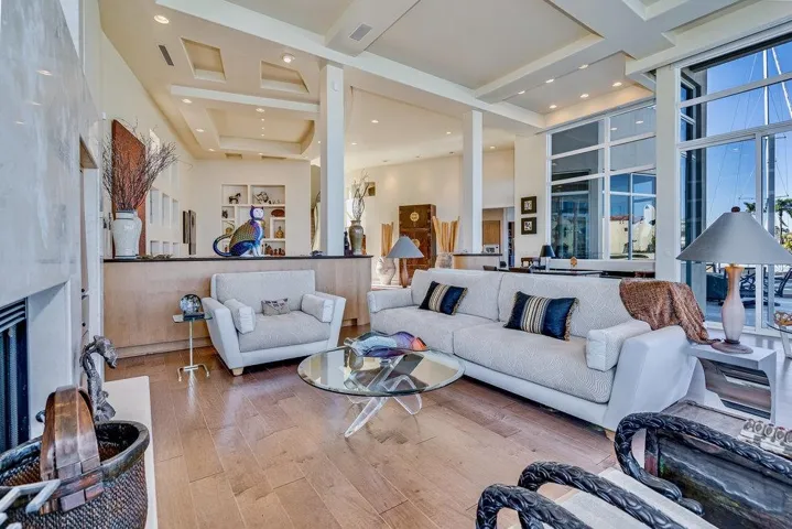 13 Green Turtle Road, Coronado, California 92118
