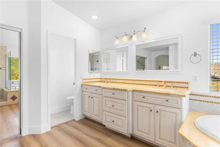 988 S Creekview Lane, Anaheim Hills, California 92808