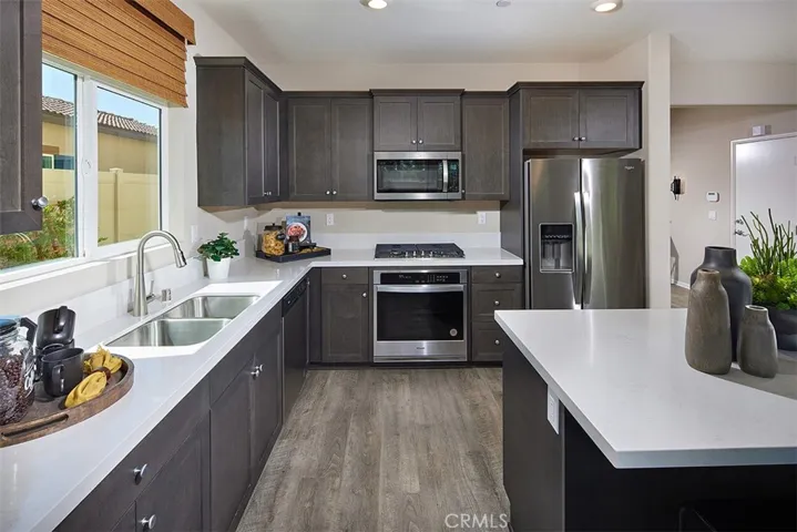 31324 Scrub Jay Road, Winchester, California 92596