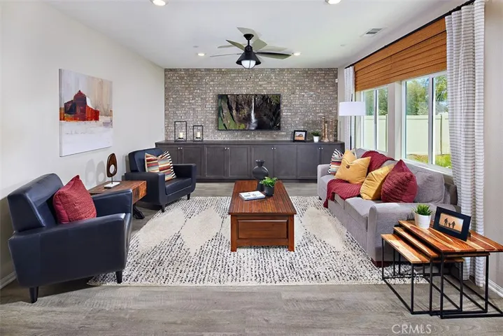 31324 Scrub Jay Road, Winchester, California 92596