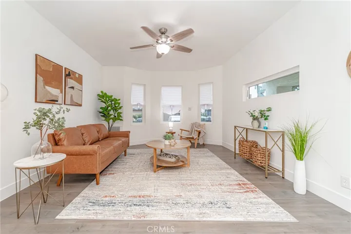 Unit 1428 Living
Room