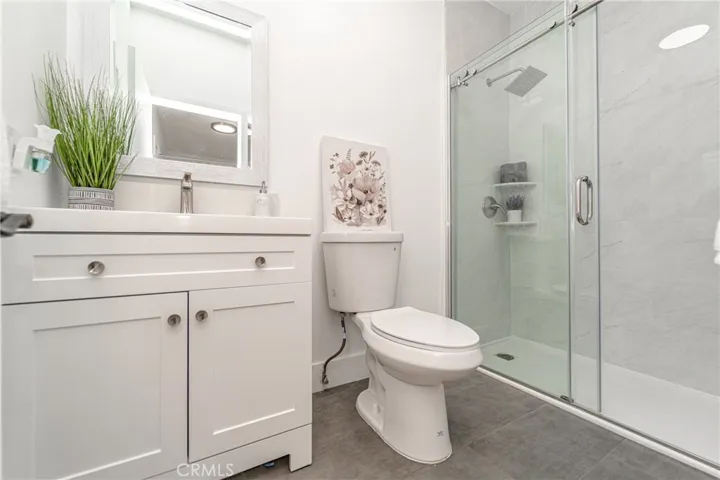 Downstairs Full Bath

