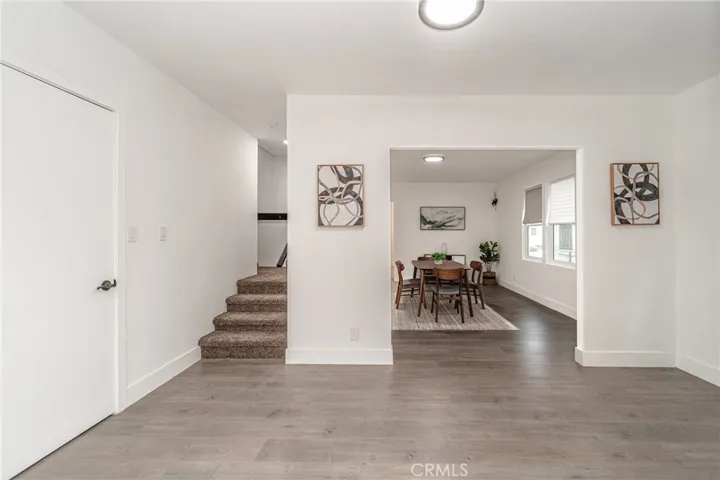 Foyer / Entry / Upstairs Access