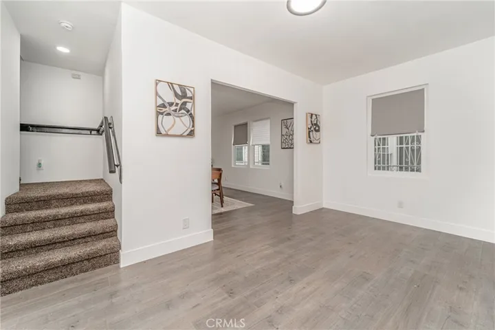 Foyer / Entry / Upstairs Access