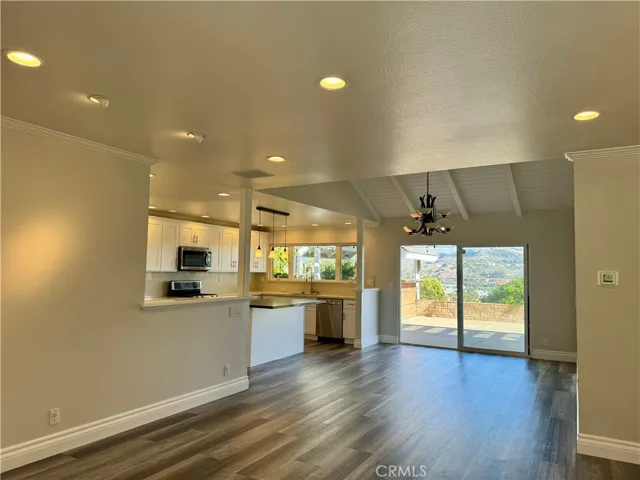 Gorgeous Single Level home. Open Floor plan.