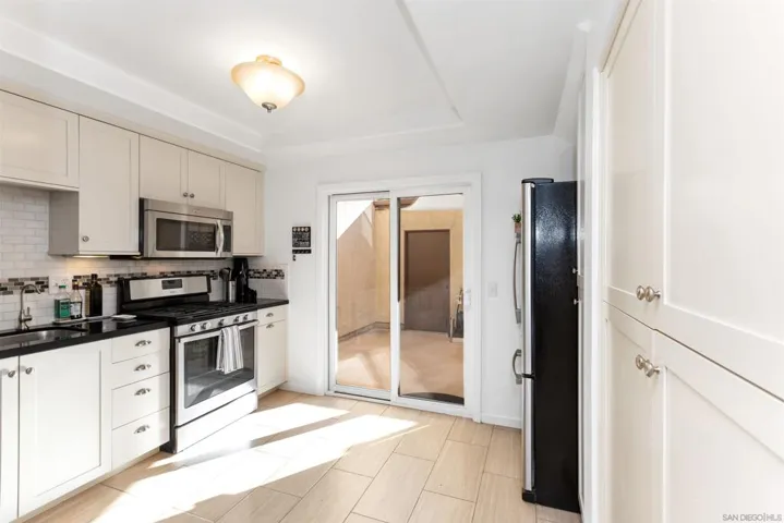 6776 Lambert Way, San Diego, California 92115