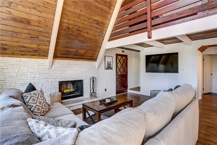 591 San Benito Lane, Lake Arrowhead, California 92352