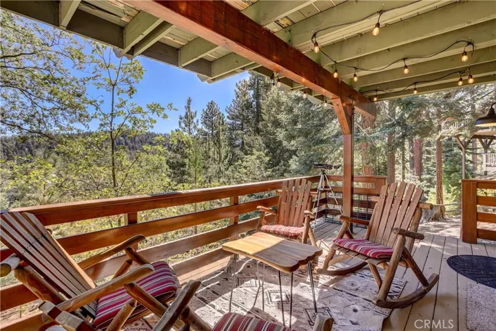 Steps Down to the Large Fenced Yard!