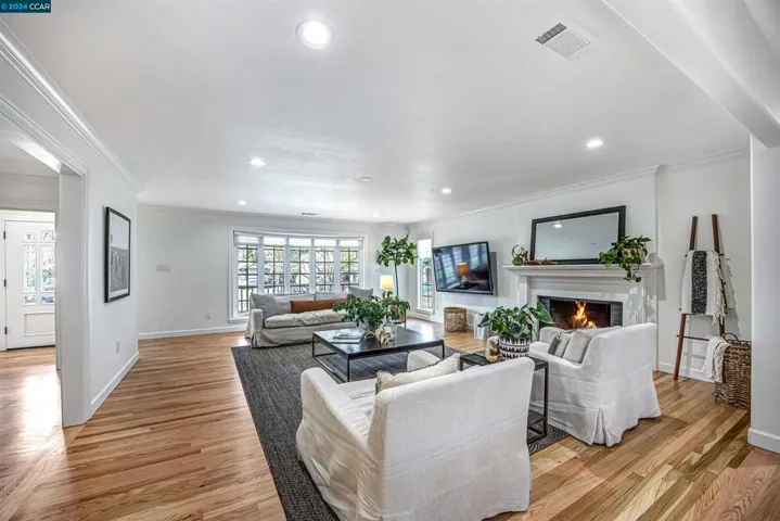 214 Powell Ave, Pleasant Hill, California 94523