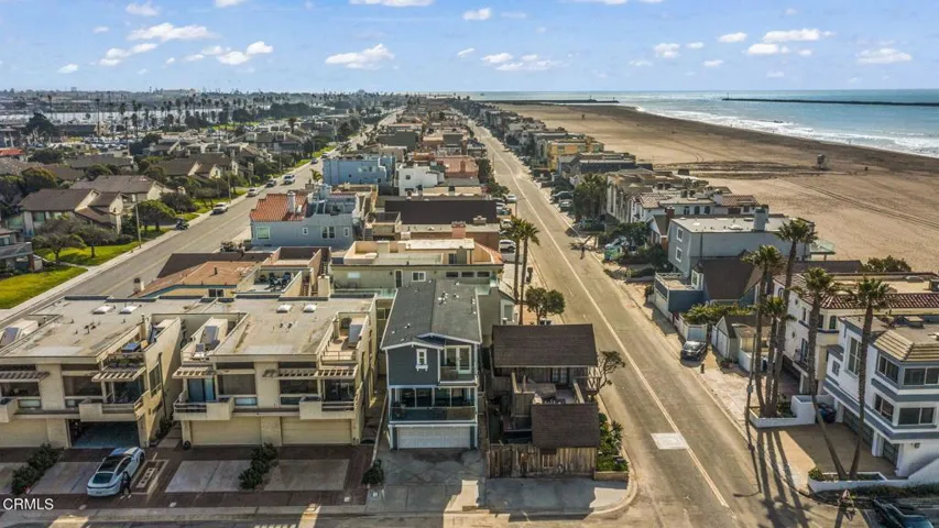 52-web-or-mls-UpmarketMedia-104LaBrea-ae