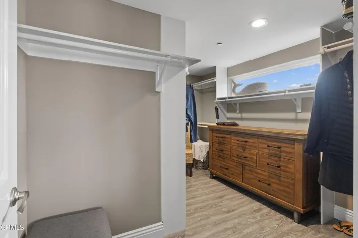 39-web-or-mls-UpmarketMedia-104LaBrea-15