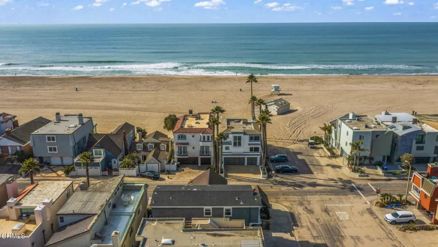 54-web-or-mls-UpmarketMedia-104LaBrea-ae