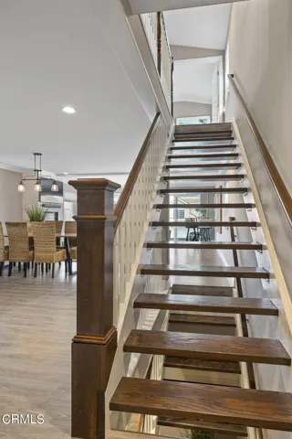 24-web-or-mls-UpmarketMedia-104LaBrea-75