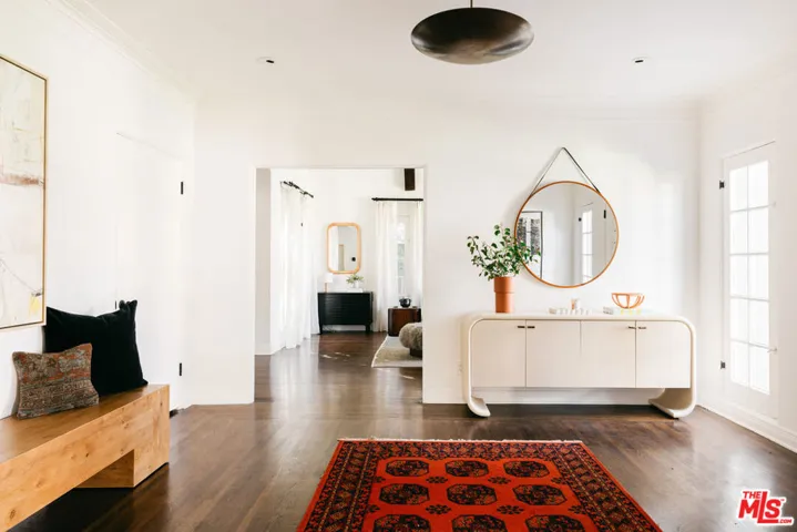 1056 S Mansfield Avenue, Los Angeles, California 90019