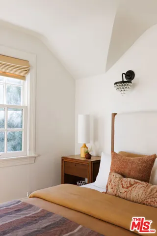 1056 S Mansfield Avenue, Los Angeles, California 90019