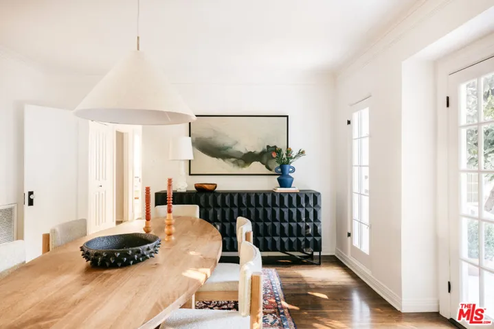 1056 S Mansfield Avenue, Los Angeles, California 90019