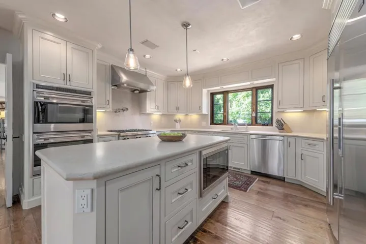 2158 Clayton Drive, Menlo Park, California 94025