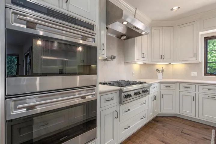 2158 Clayton Drive, Menlo Park, California 94025