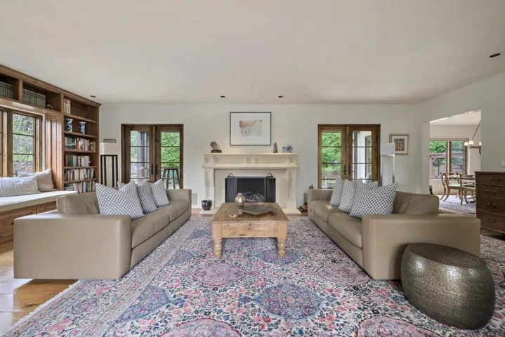 2158 Clayton Drive, Menlo Park, California 94025