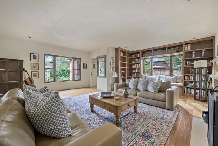 2158 Clayton Drive, Menlo Park, California 94025