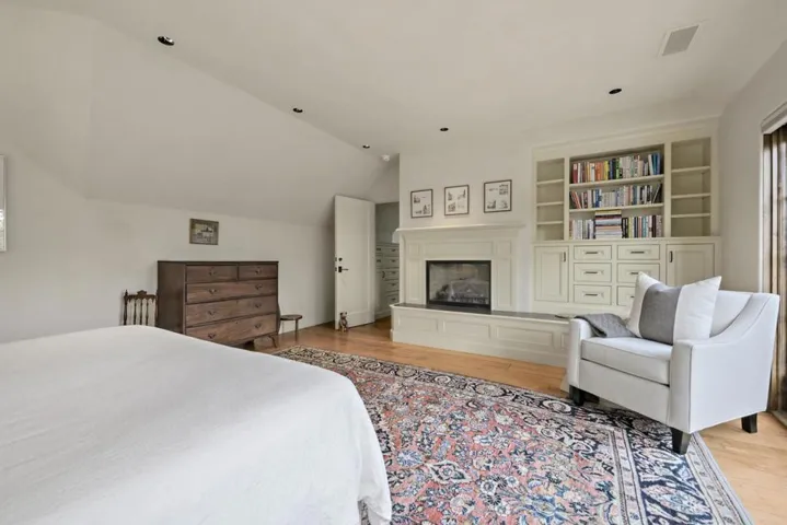 2158 Clayton Drive, Menlo Park, California 94025
