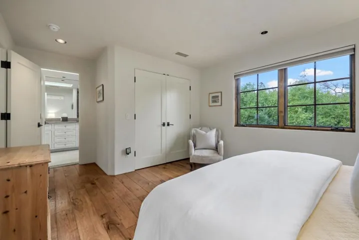 2158 Clayton Drive, Menlo Park, California 94025