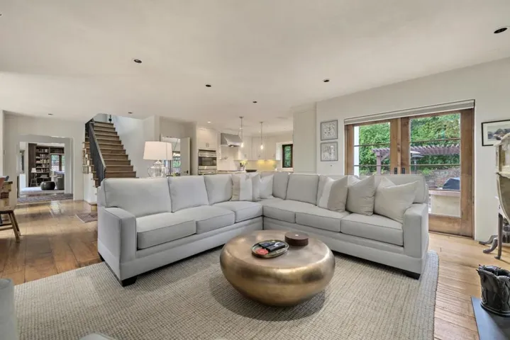 2158 Clayton Drive, Menlo Park, California 94025