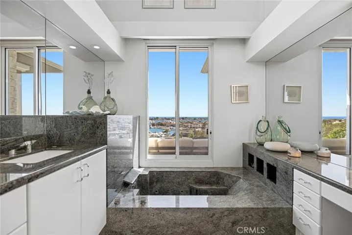 1535 Dolphin, Corona del Mar, California 92625