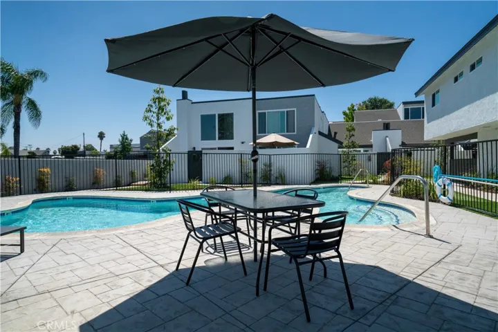 283 Avocado Street, Costa Mesa, California 92627