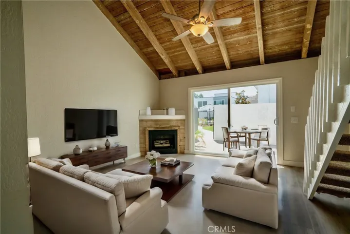 283 Avocado Street, Costa Mesa, California 92627
