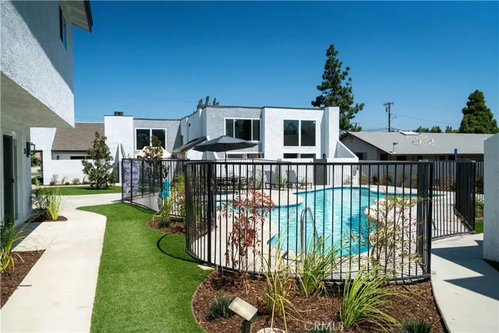 283 Avocado Street, Costa Mesa, California 92627