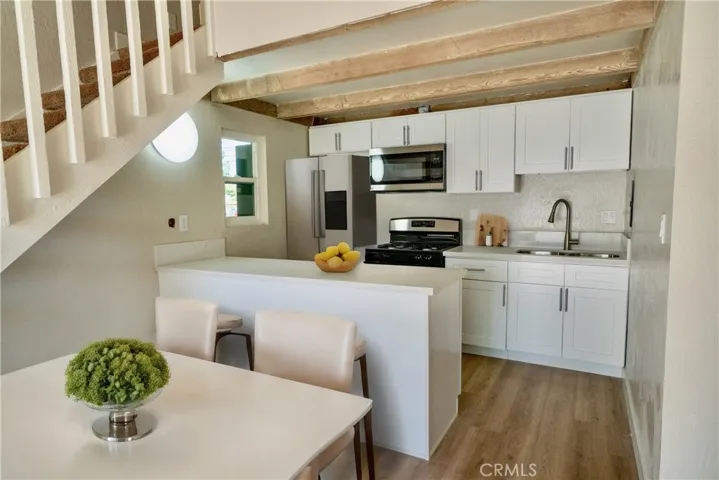 283 Avocado Street, Costa Mesa, California 92627
