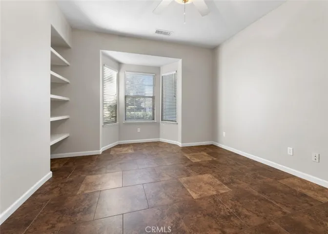 5435 W Buena Vista Avenue, Visalia, California 93291