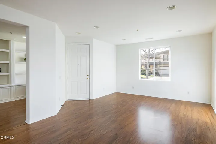 Entrance/Living Room
