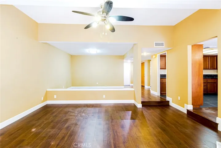 10022 Reseda Boulevard 23, Northridge, California 91324