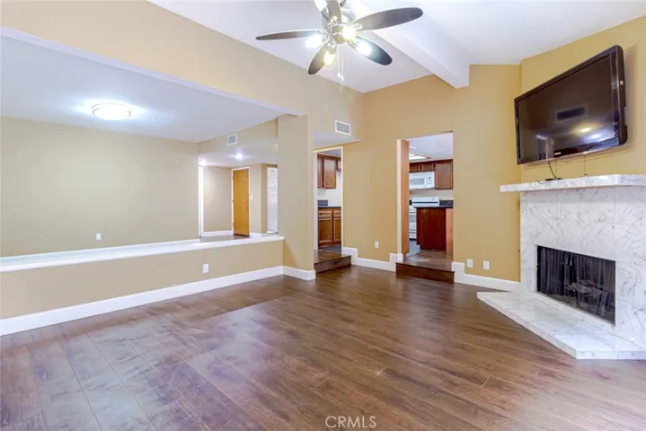 10022 Reseda Boulevard 23, Northridge, California 91324