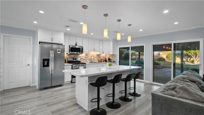 9752 Laramie Avenue, Chatsworth, California 91311