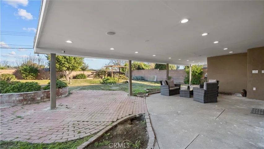 9752 Laramie Avenue, Chatsworth, California 91311